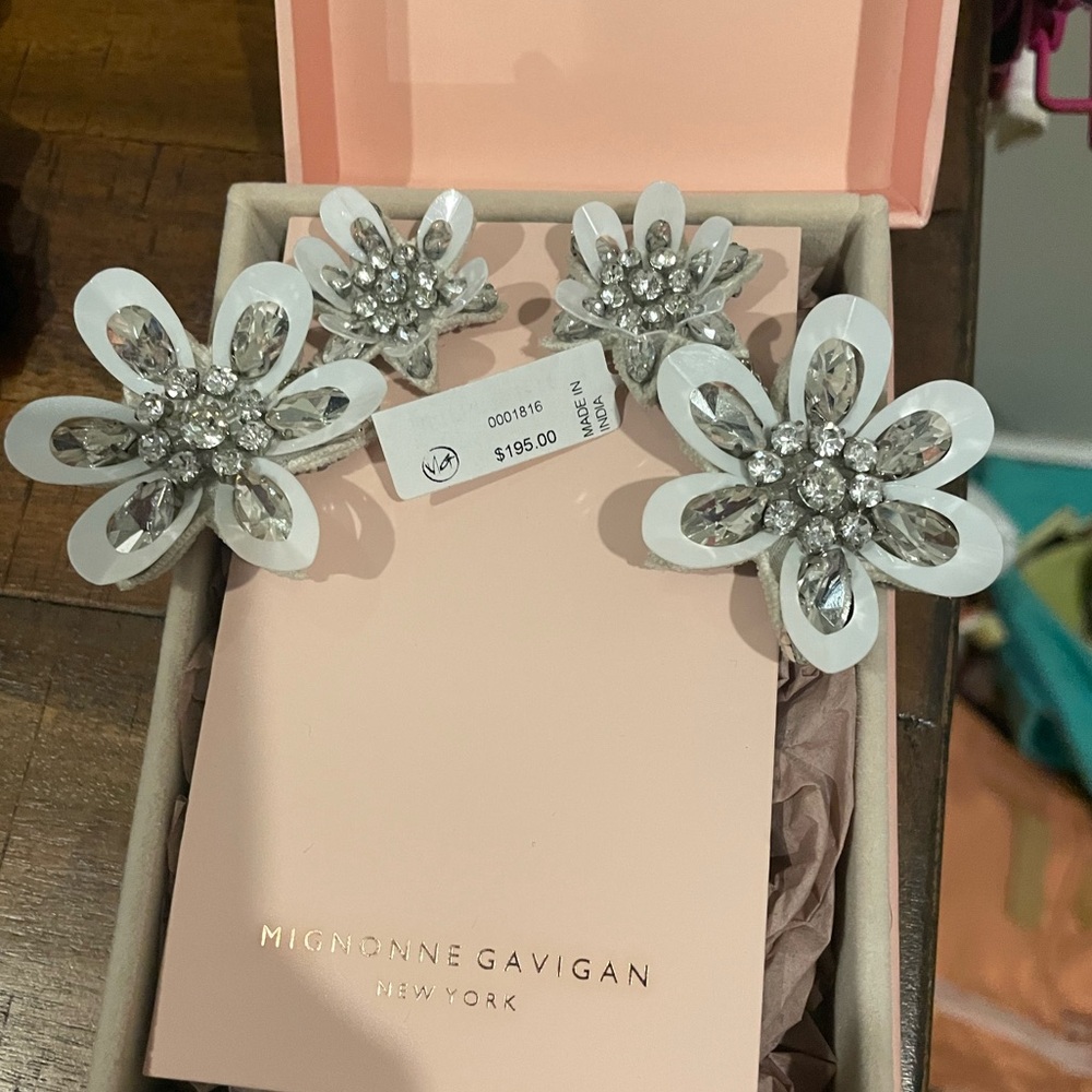 BRAND NEW IN BOX Mignonne Gavigan Kira double statement earrings in white 🤍 - Picture 6 of 8